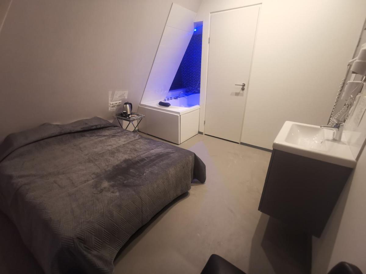 Wellness Suite อูเทรคต์ ภายนอก รูปภาพ